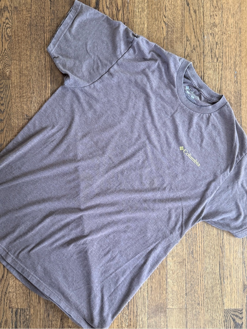Columbia Men’s Short-Sleeve Crew Tee in Light Brown